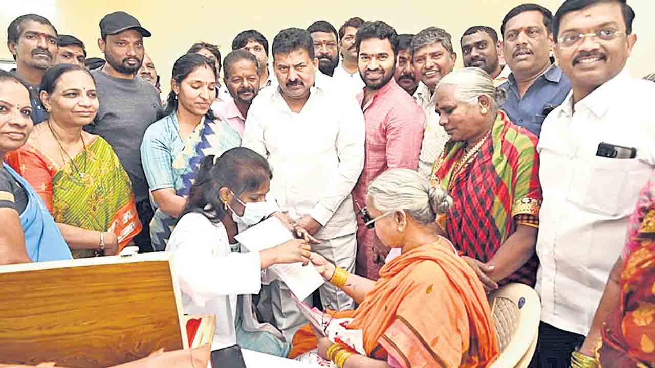 అంధత్వ నివారణకు..‘కంటి వెలుగు’