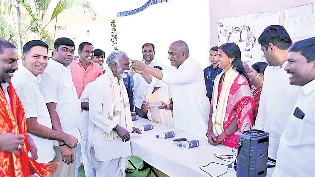 కంటి వెలుగును సద్వినియోగం చేసుకోవాలి