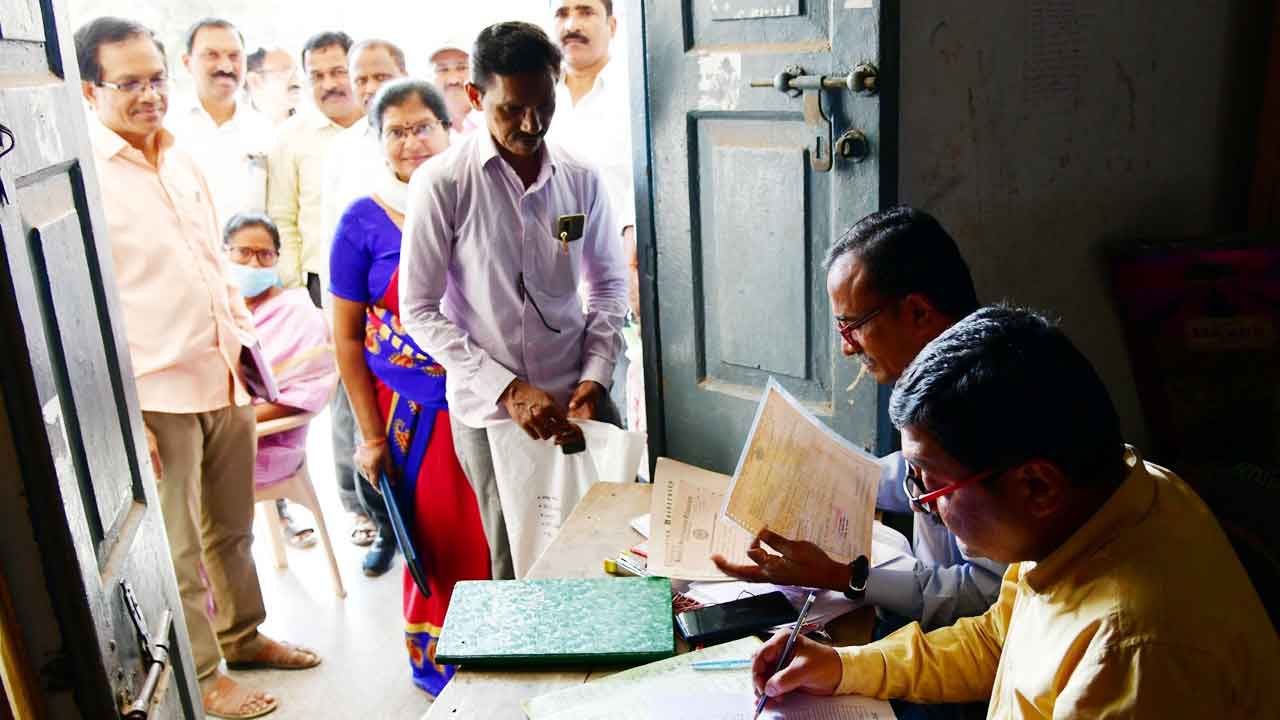 5 వేలకుపైగా ఉపాధ్యాయ బదిలీలు?