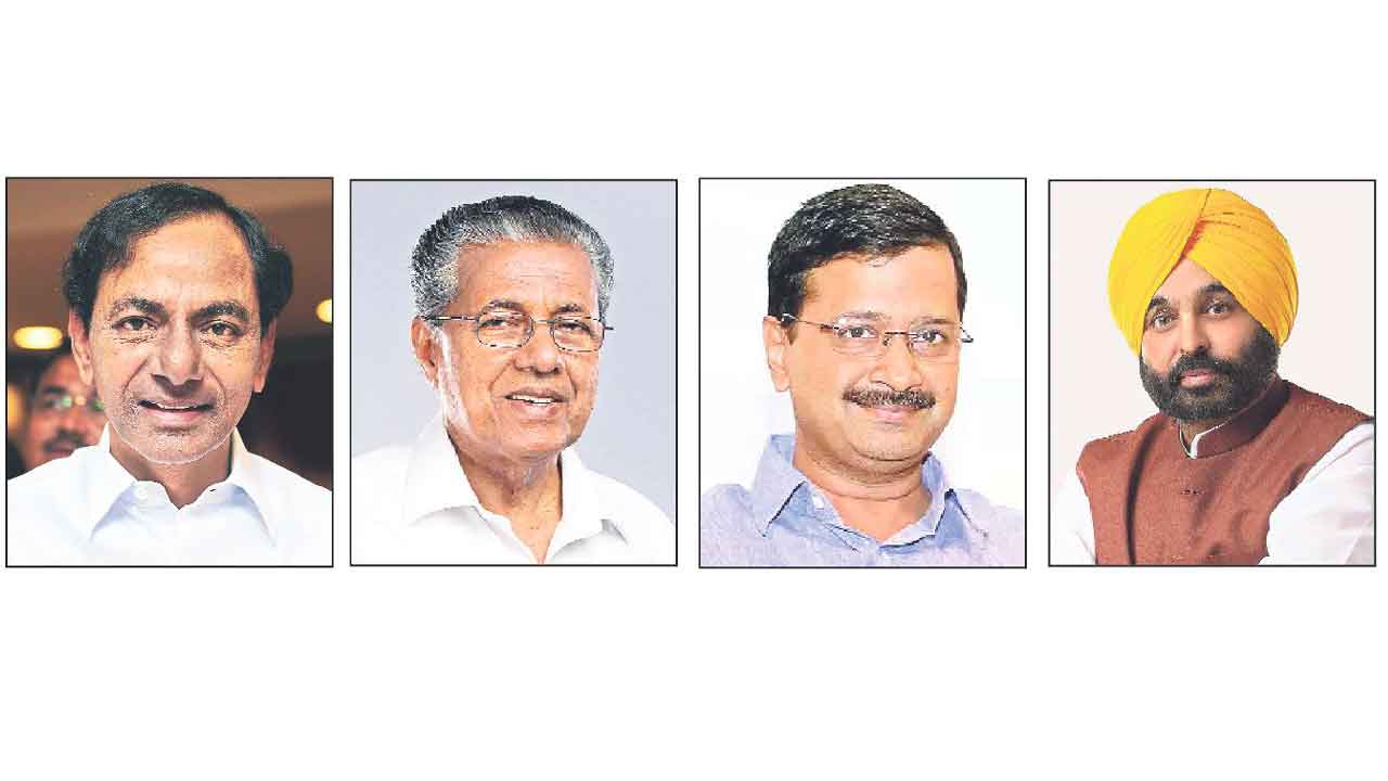 నేడు గుట్టకు నలుగురు సీఎంలు