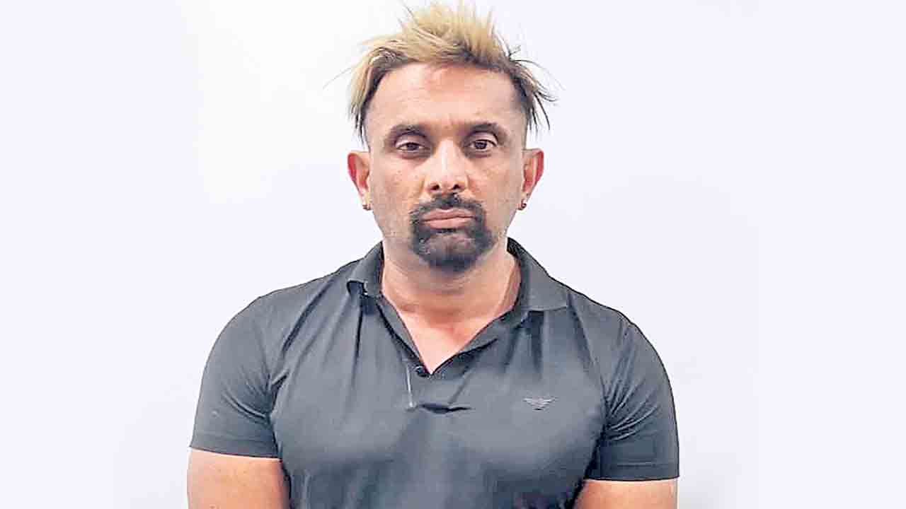 పిల్లలకు మోడలింగ్‌ పేరుతో.. దేశ వ్యాప్తంగా మోసాలు