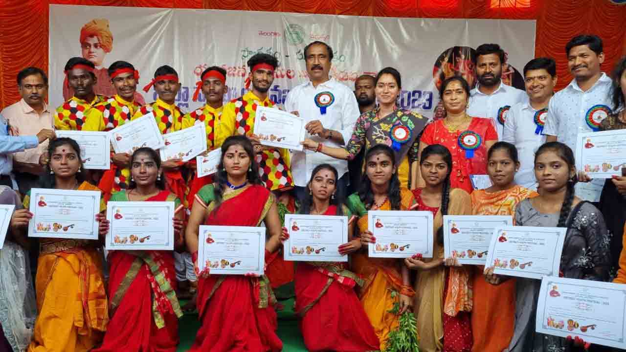 రాష్ట్రాభివృద్ధికి సీఎం కేసీఆర్‌ కృషి