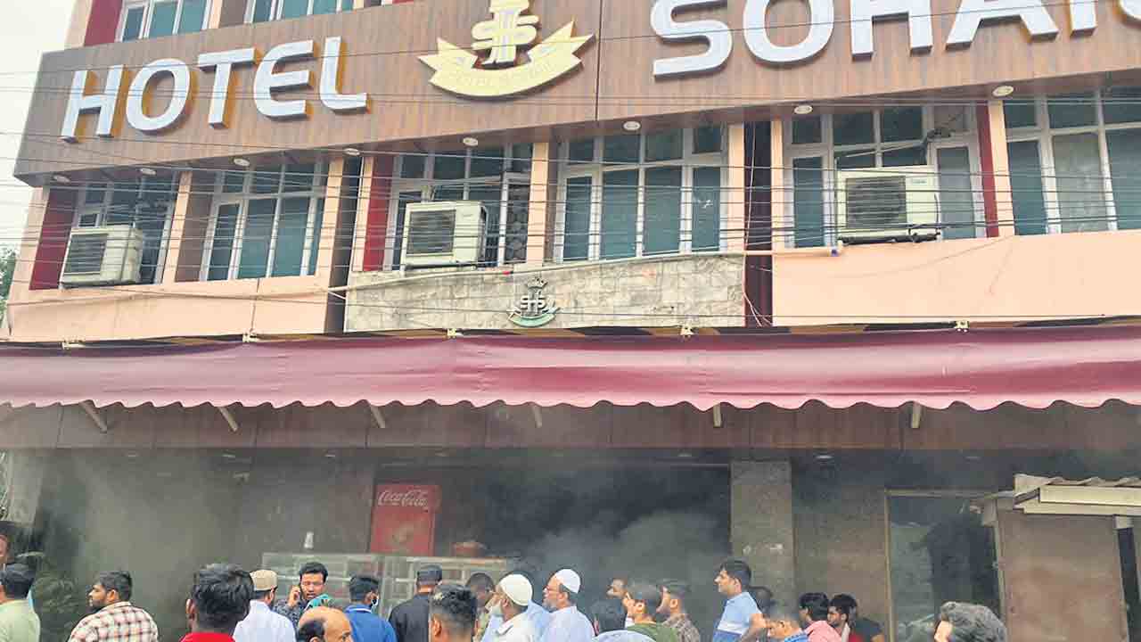 హోటల్‌లో అగ్నిప్రమాదం