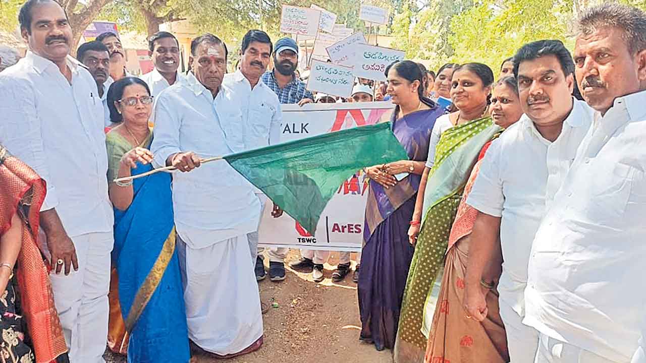 మహిళలపై వివక్ష చూపొద్దు