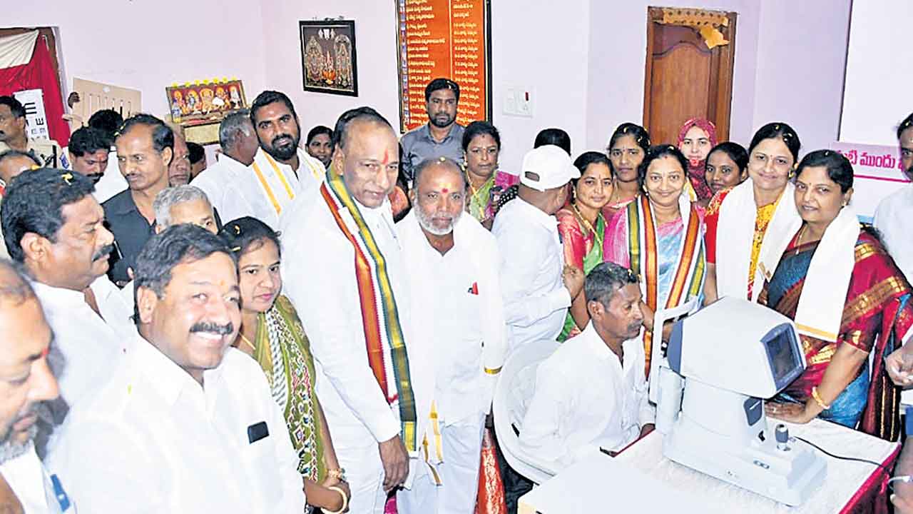 కంటి వెలుగు అపూర్వ స్పందన