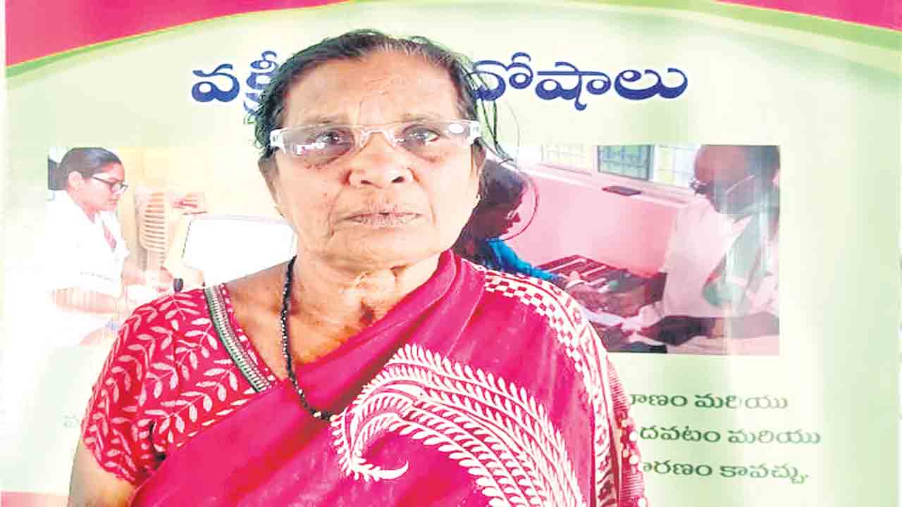 కండ్లు బాగా కనిపిస్తున్నాయ్‌..