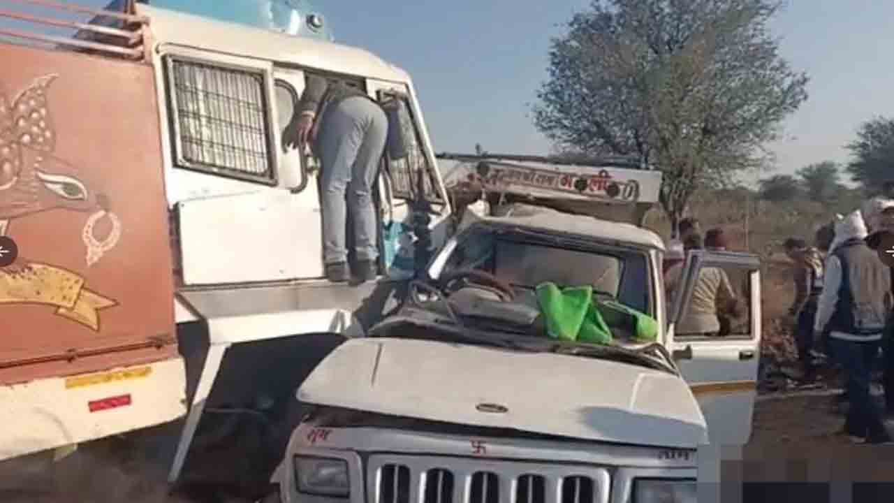 మూడు వాహనాలు ఢీ.. 10 మంది దుర్మరణం