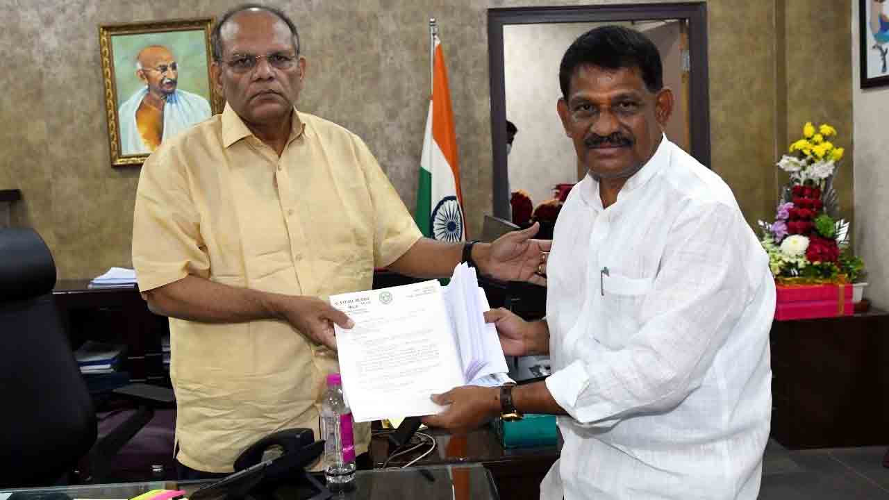 రైతు బంధు వచ్చేలా చూడండి