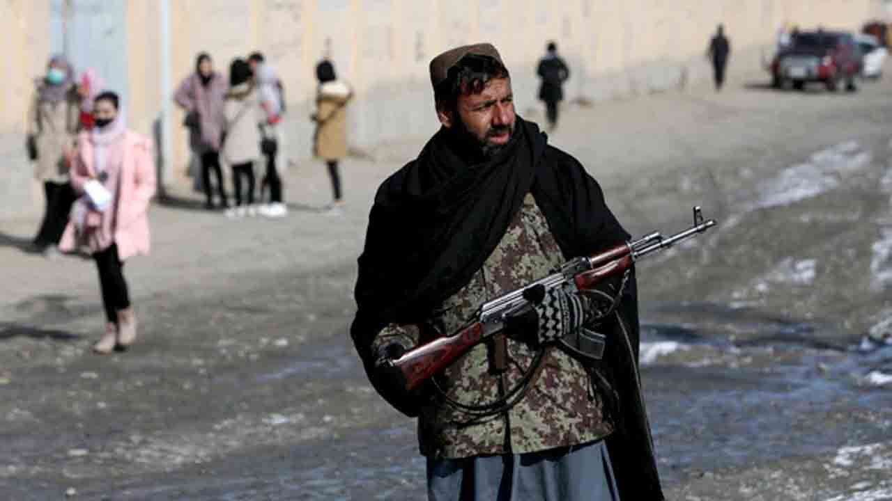 Afghanistan | తాలిబన్ల క్రూరత్వం.. నలుగురి చేతులను బహిరంగంగా నరికి..!