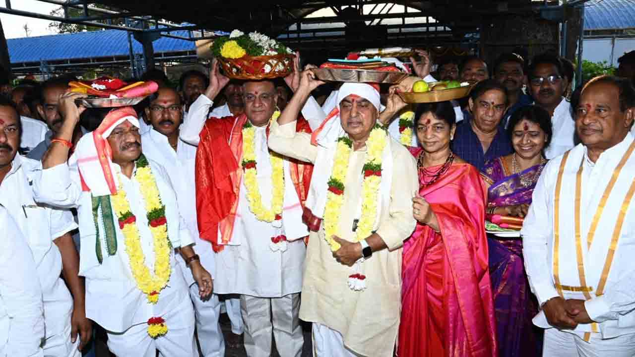 బాసరలో వైభవంగా వసంత పంచమి