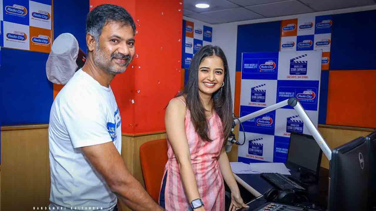 Amigos | అమిగోస్‌ ప్రమోషన్స్‌లో ఆషికా రంగనాథ్‌.. ట్రెండింగ్‌లో స్టిల్స్