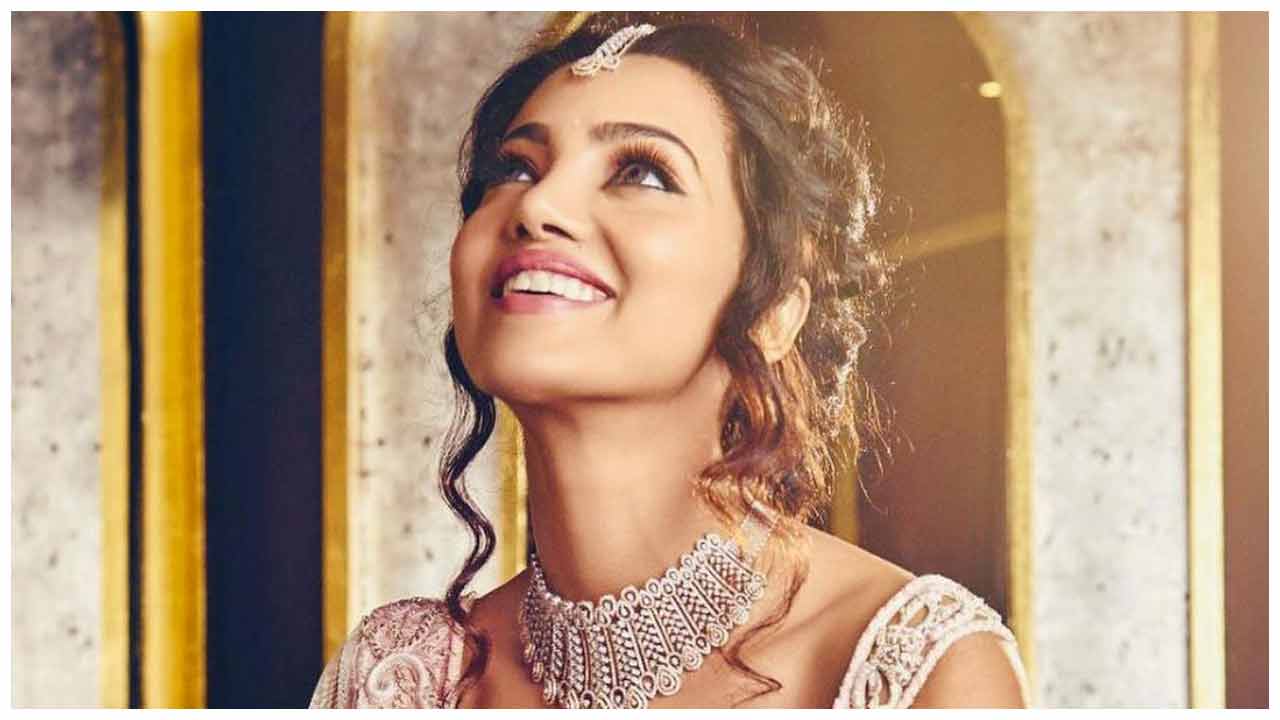 Ananya Raj | ముసిముసి నవ్వులతో మురిపిస్తున్న అనన్య రాజ్..