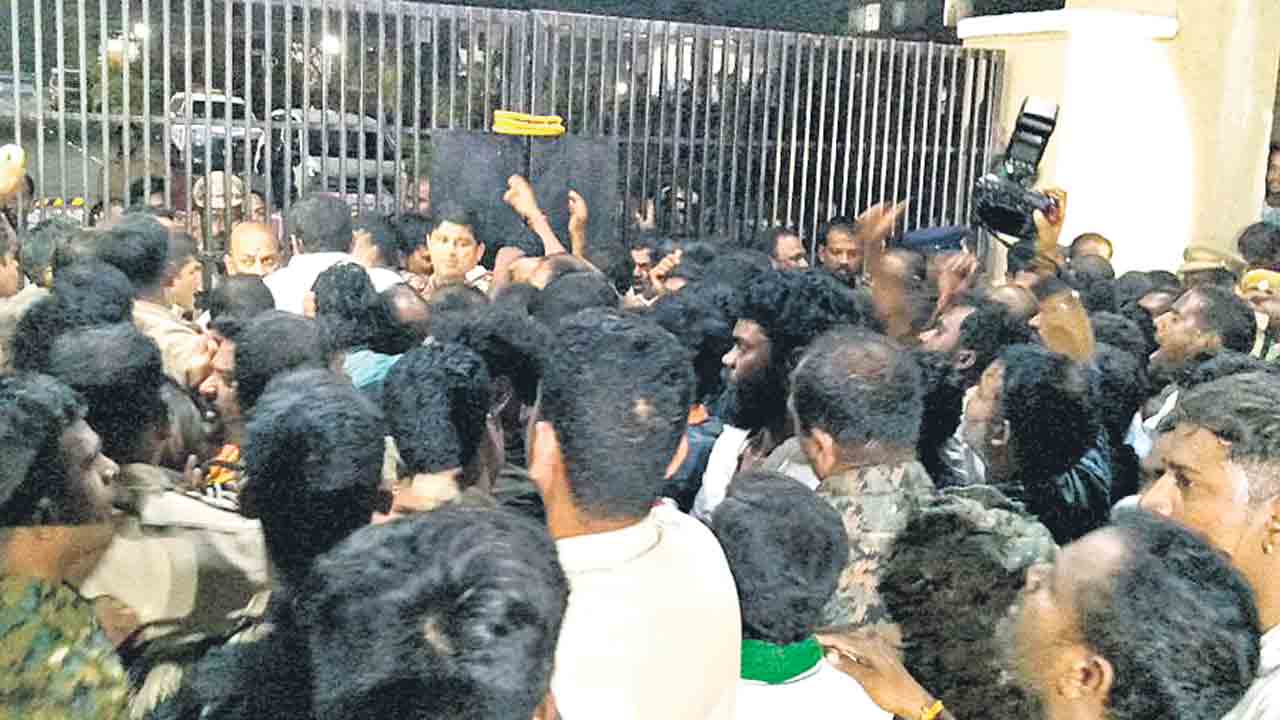 కమలం, కాంగ్రెస్‌ మాస్టర్‌ప్లాన్‌.. కామారెడ్డి పట్టణ ముసాయిదా ప్లాన్‌పై రాద్దాంతం