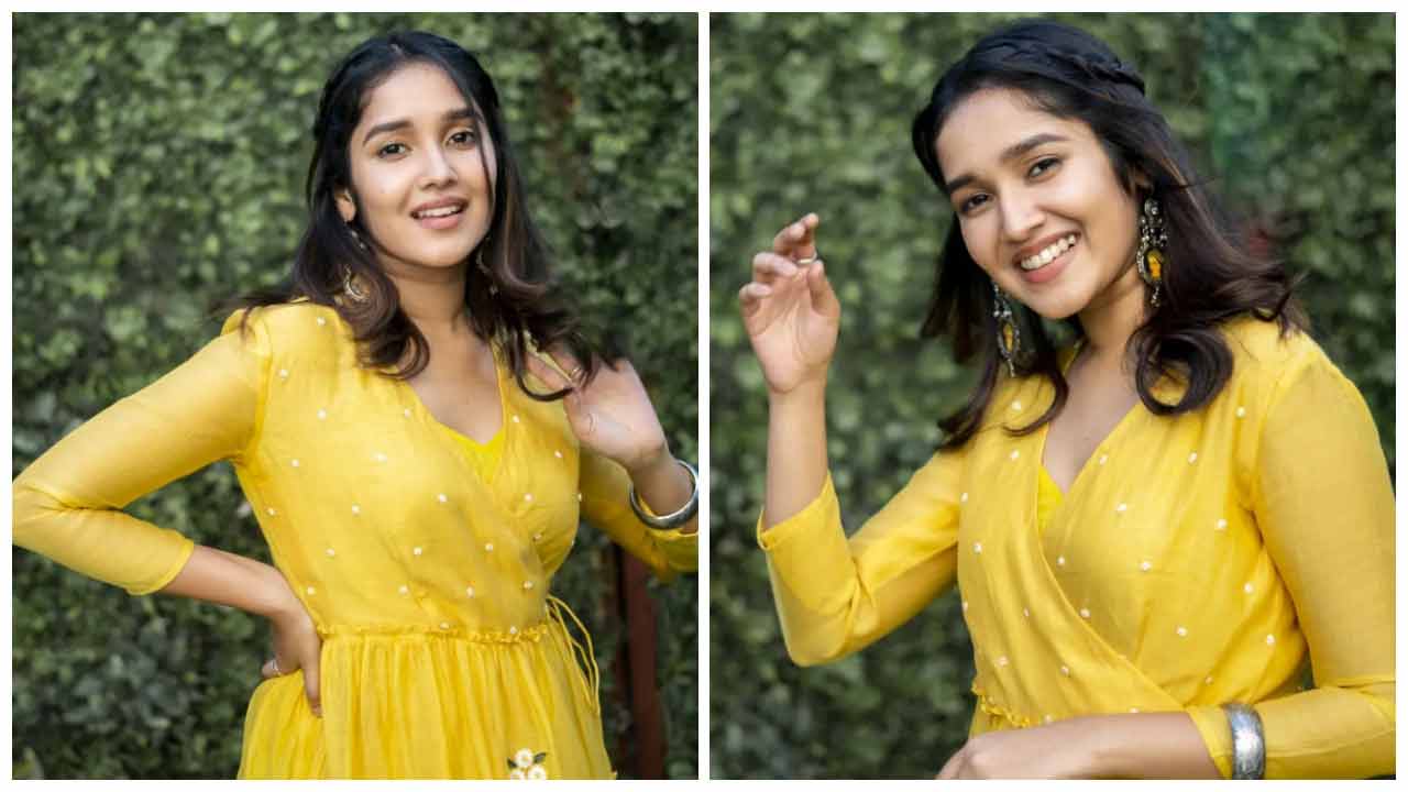 Anikha Surendran | ప‌సుపు రంగు డ్రెస్‌లో చూడ‌ముచ్చ‌ట‌గా అనిఖా సురేంద్రన్..