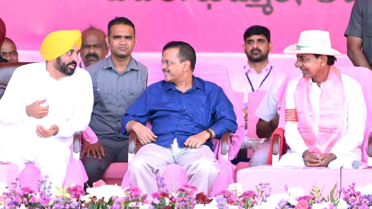 తెరపైకి తెలంగాణ మాడల్‌.. గుజరాత్‌ మాడల్‌ ఫేక్‌