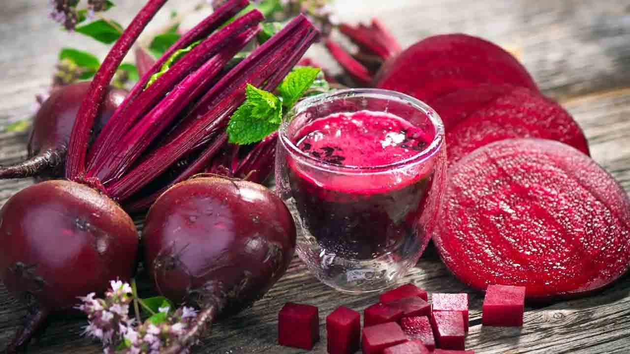 ఈ అనారోగ్యాలు దరి చేరొద్దంటే.. మీ డైట్‌లో బీట్‌రూట్‌ ఉండాల్సిందే