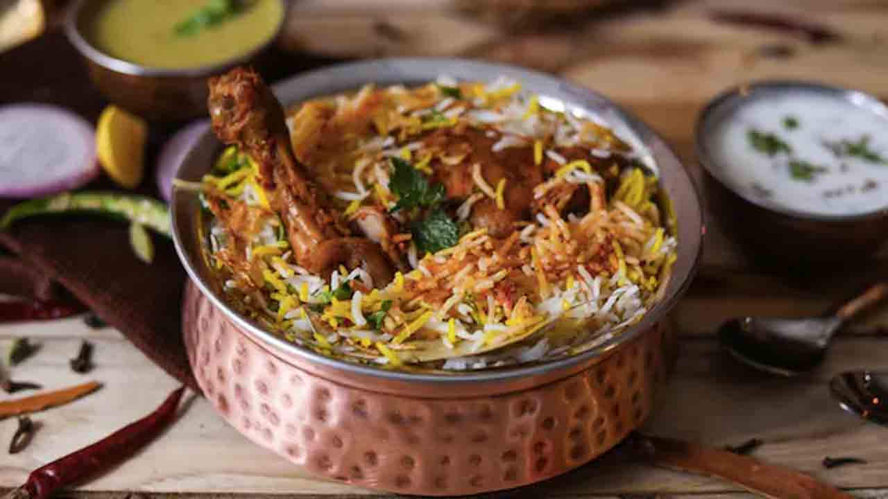 పక్కరాష్ట్రం నుంచి బిర్యానీ ఆర్డర్‌ చేసుకున్న ముంబై యువతి.. తర్వాత ఏమైందంటే..?