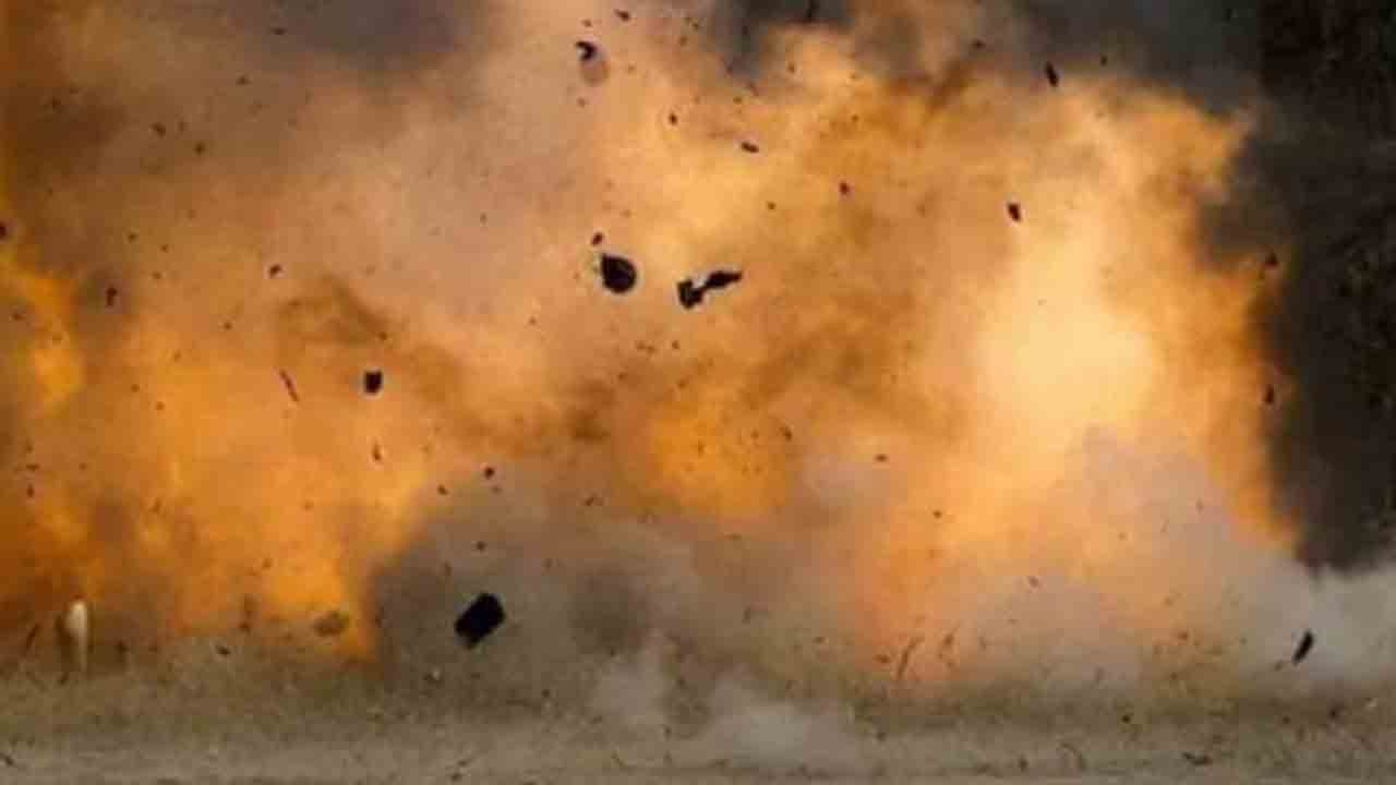 Blast | ముషీరాబాద్‌లో పేలుడు కలకలం..! కార్మికుడికి గాయాలు