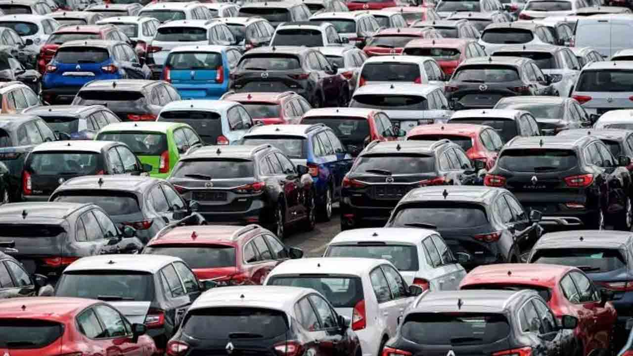 Cars-Bikes Costly | కొత్త సంవ‌త్స‌రంలో భారీ మార్పులు.. ఇవే ధర‌లు పెరిగేవి!