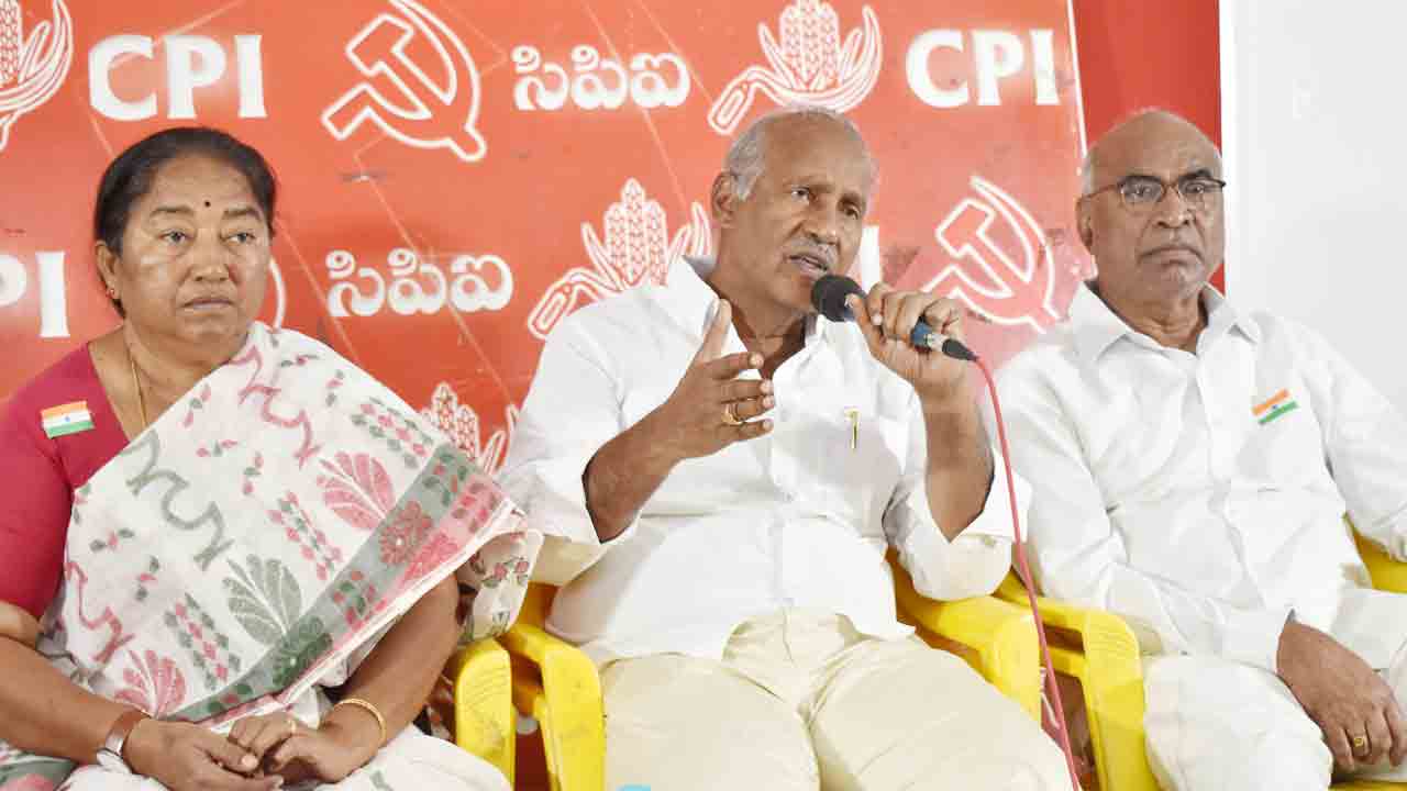 గవర్నర్‌ వ్యవస్థ ప్రజాస్వామ్యానికి చీడపురుగు