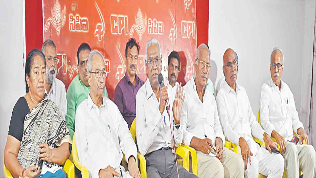 బీజేపీని ఓడించేందుకు సమష్టి వ్యూహరచన