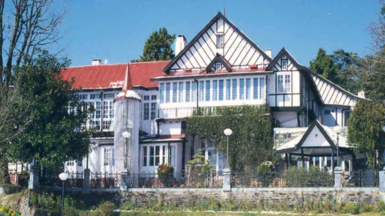 Fake Facebook ID | గవర్నర్‌ పేరుతో నకిలీ ఫేస్‌బుక్‌ అకౌంట్‌.. డబ్బులు అడుగున్నట్లు రాజ్‌ భవన్‌ ఫిర్యాదు