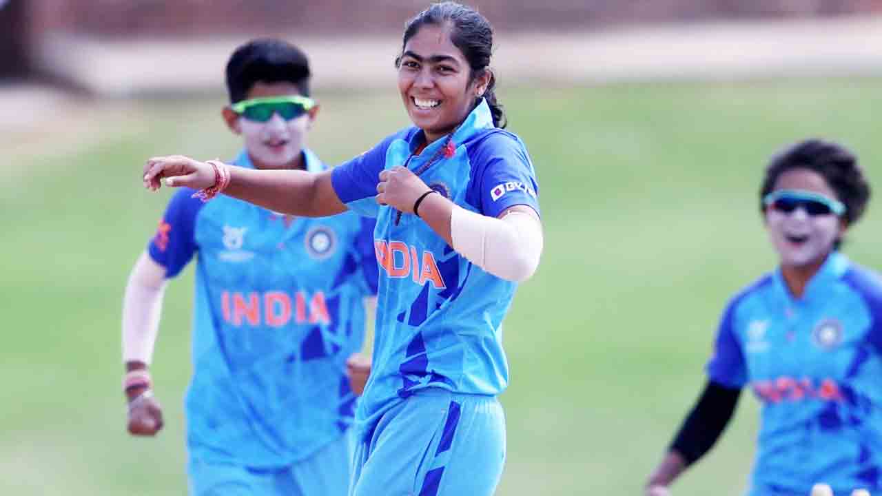 అమ్మాయిలు అదుర్స్‌