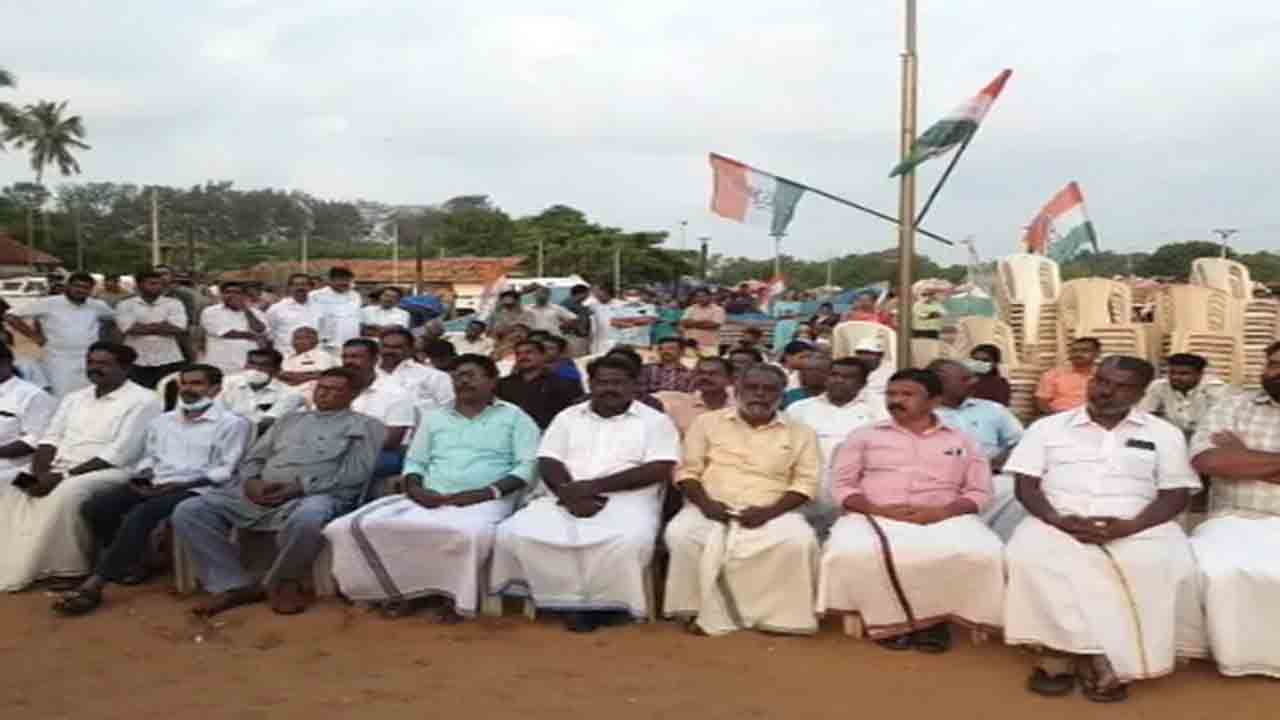 బ్యాన్‌ విధించినప్పటికీ.. మోదీపై బీబీసీ డాక్యుమెంటరీని ప్రదర్శించిన కేరళ కాంగ్రెస్‌