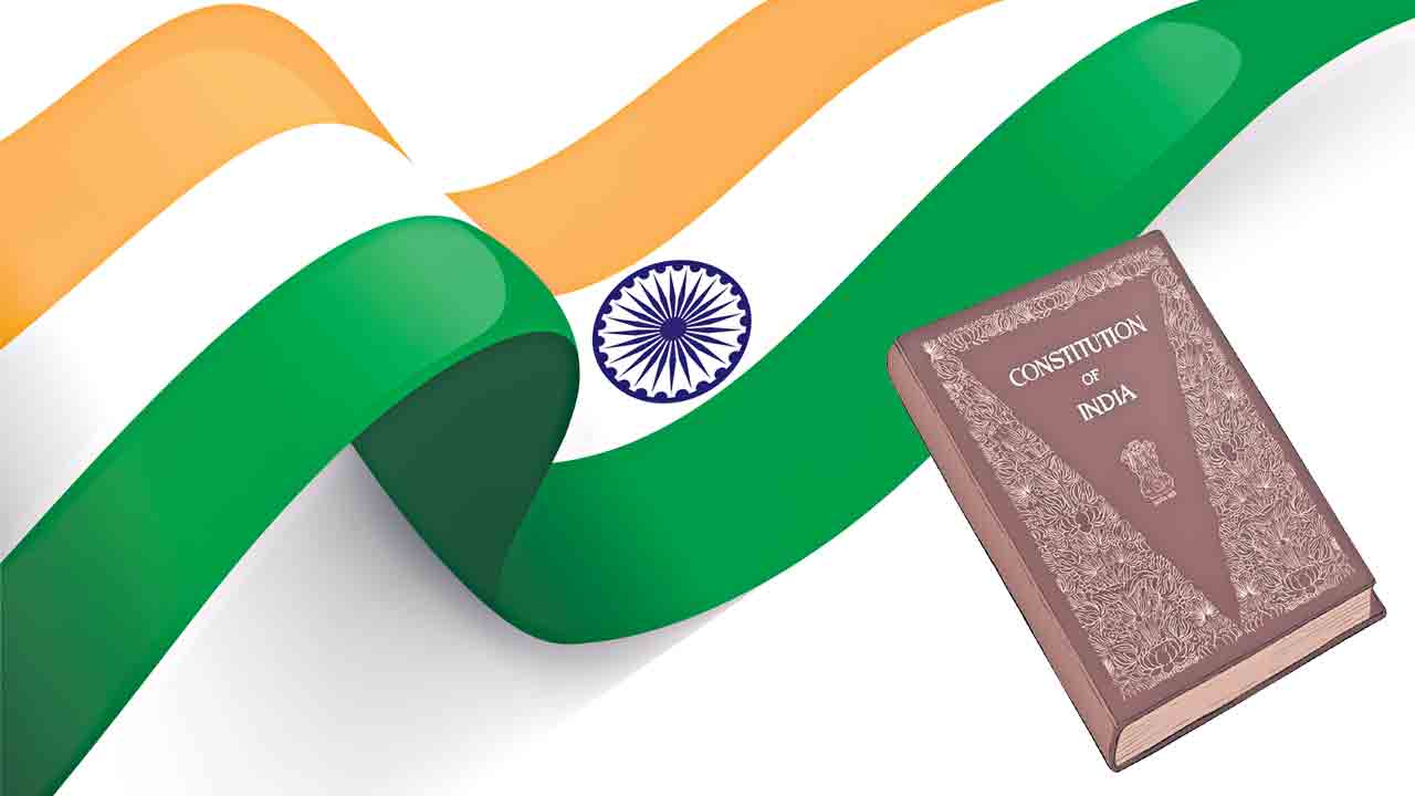 వనిత.. రాజ్యాంగ నిర్మాత!