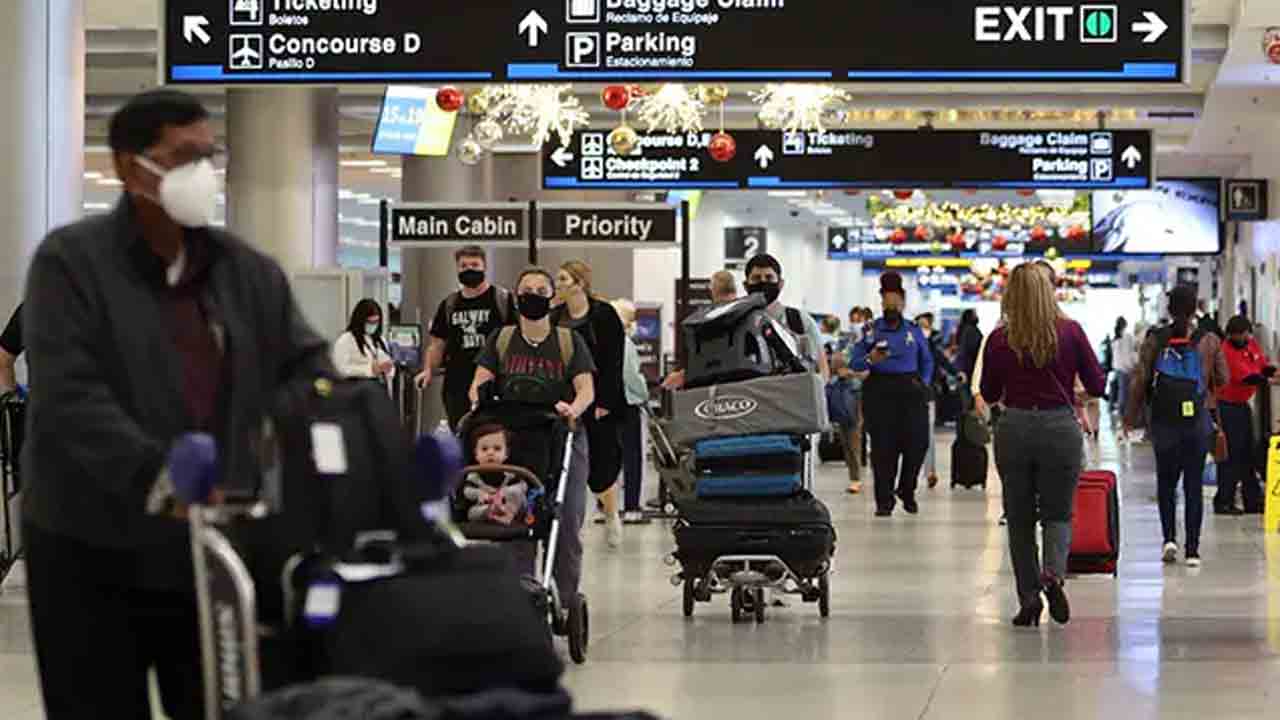 Covid-19 |  124 మంది విదేశీ ప్రయాణికుల్లో.. 11 రకాల సబ్‌ వేరియంట్లు గుర్తింపు..!