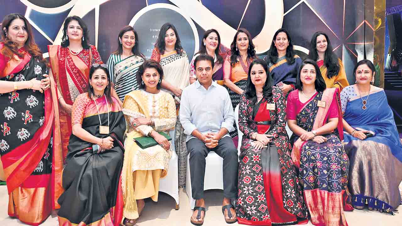 మహిళా పారిశ్రామికవేత్తలకు రాష్ట్ర ప్రభుత్వం విశేష ప్రోత్సాహం