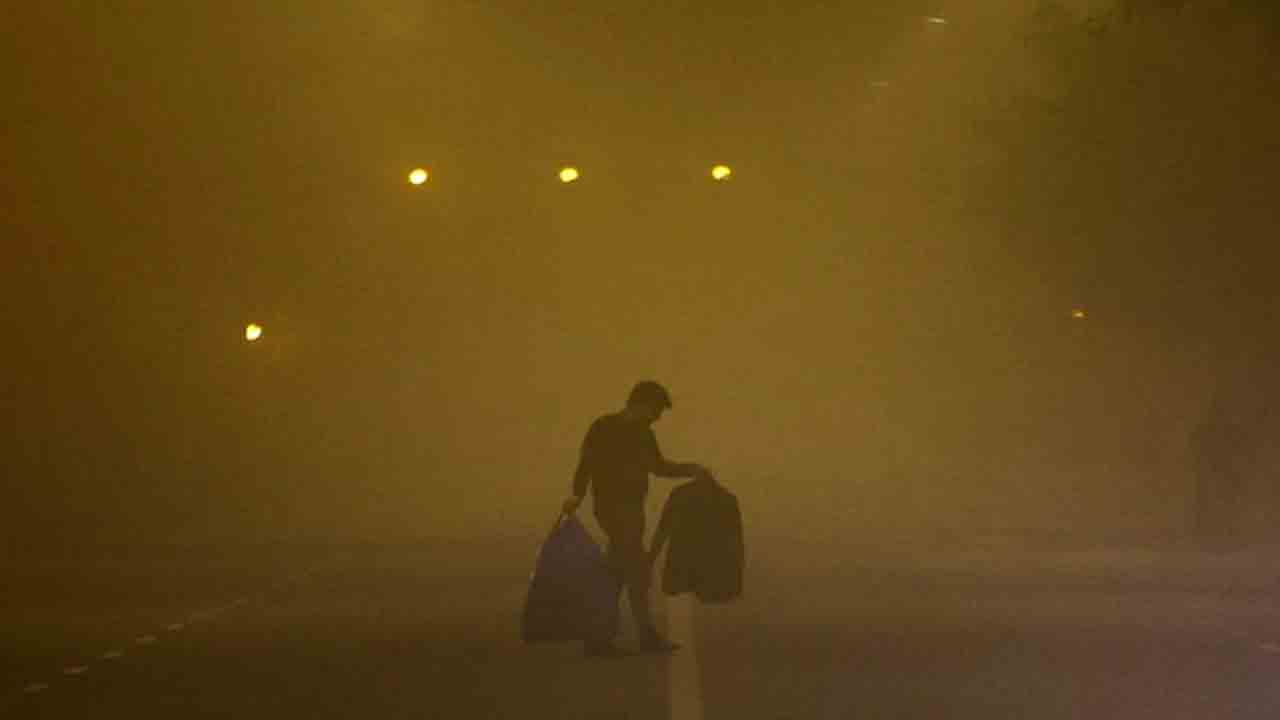 ఉత్తర భారతాన్ని కప్పేసిన మంచు దుప్పటి.. రాకపోకలపై తీవ్ర ప్రభావం