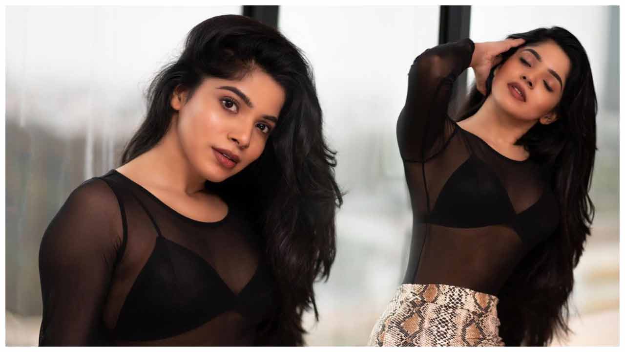 Divya Bharathi | కాటుక కనులతో మురిపిస్తున్న దివ్య భారతి..