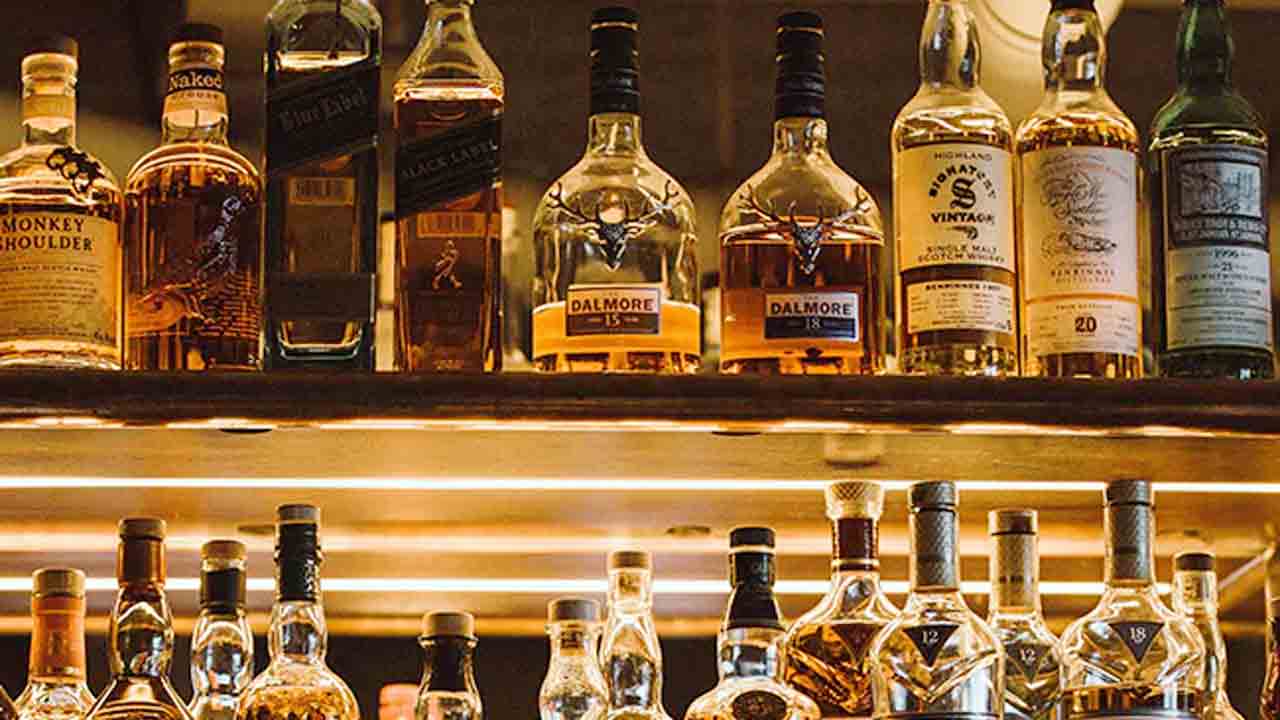 Telangana | రాష్ట్రంలో ఏరులై పారుతున్న మద్యం.. సగటున 9 లీటర్లు తాగేస్తున్న ప్రజలు