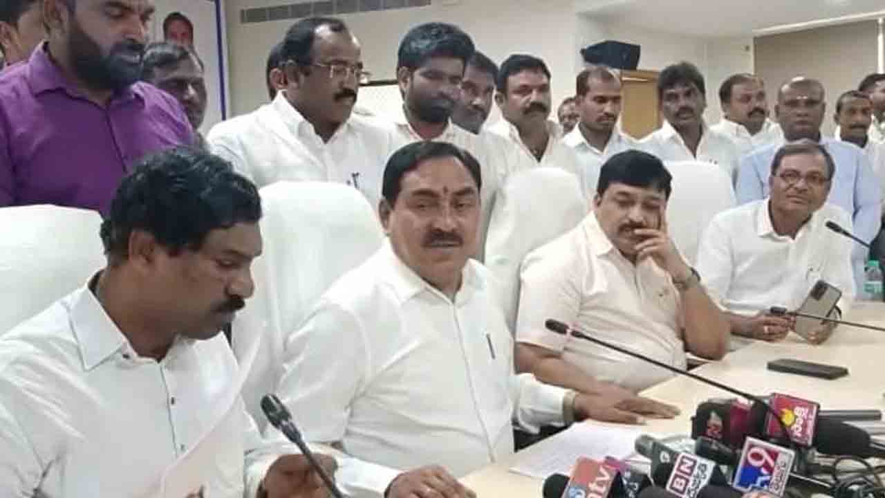 అవార్డులతో పాటు డబ్బులు కూడా ఇవ్వండి..కేంద్రమంత్రికి ఎర్రబెల్లి సూచన