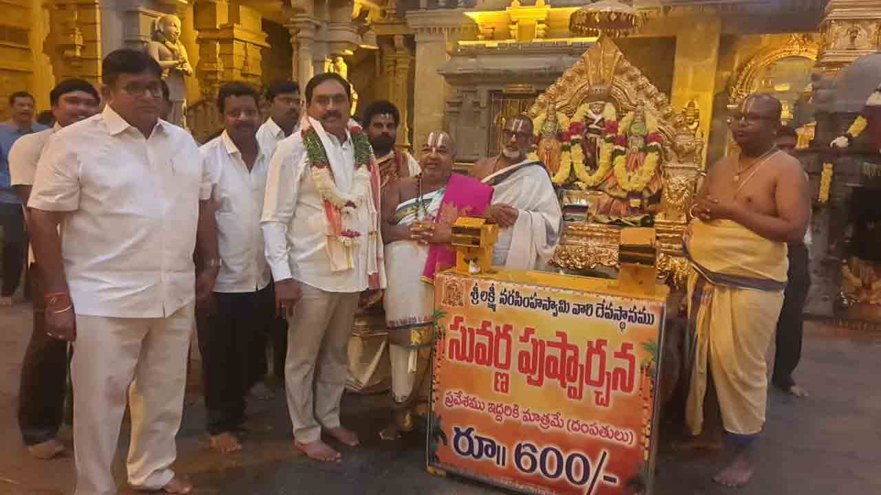 యాదాద్రీశుడిని దర్శించుకున్న మంత్రి ఎర్రబెల్లి దయాకర్‌ రావు