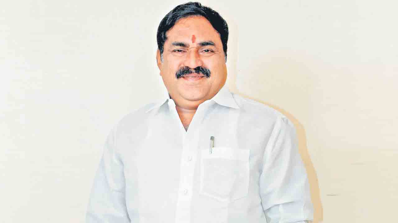 సర్పంచ్‌లు బీజేపీ ఉచ్చులో పడొద్దు