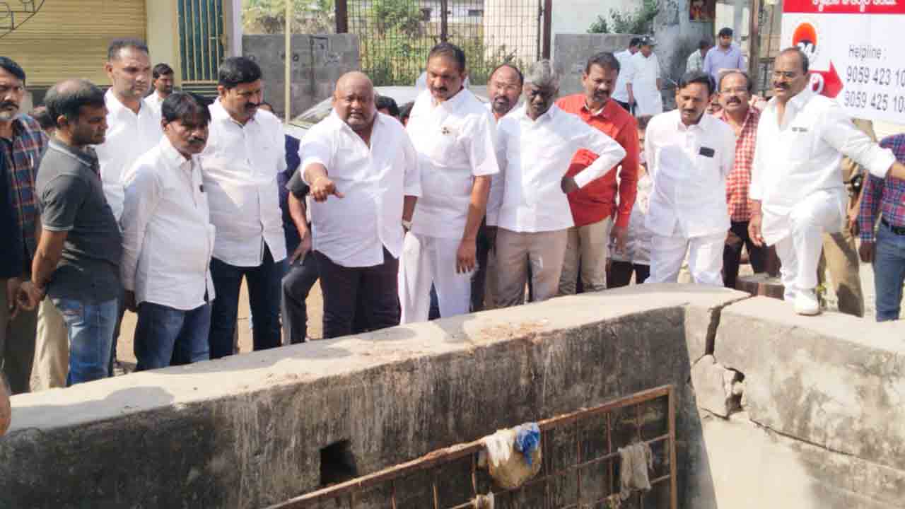 కరీంనగర్‌ను టూరిస్ట్‌ స్పాట్‌గా తీర్చిదిద్దుతున్నాం: మంత్రి గంగుల