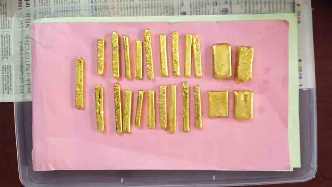 విశాఖపట్నం ఎయిర్‌పోర్ట్‌లో భారీగా బంగారం పట్టివేత