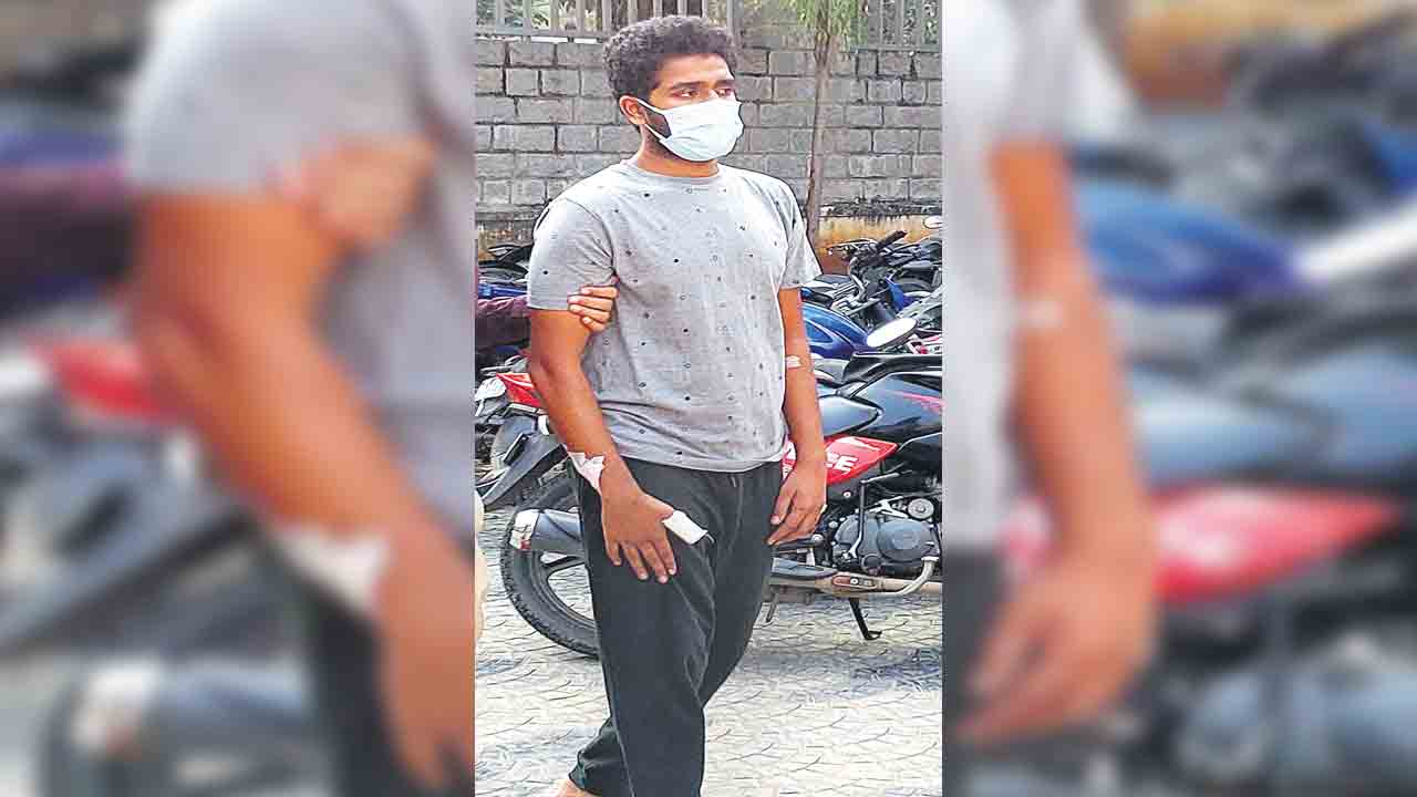 బంజారాహిల్స్‌ రోడ్డు ప్రమాదంలో..