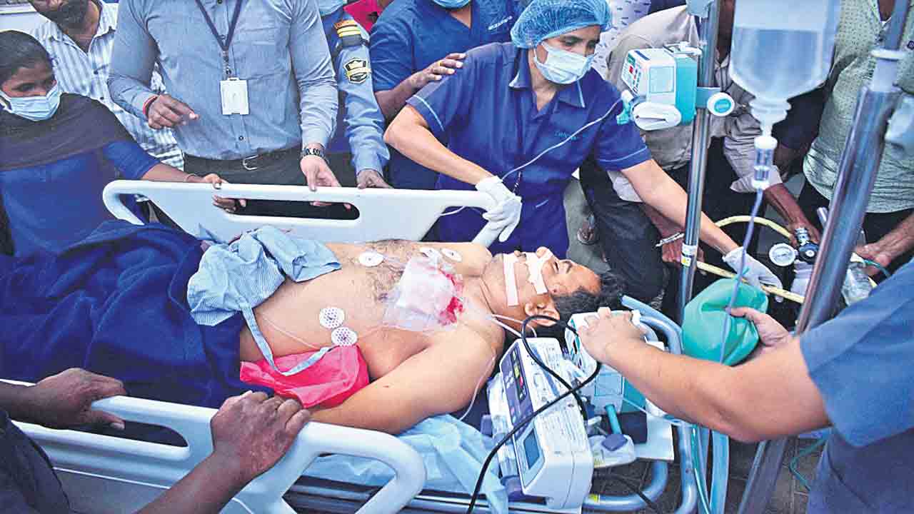 నార్సింగిలో దోపిడీ దొంగల బీభత్సం