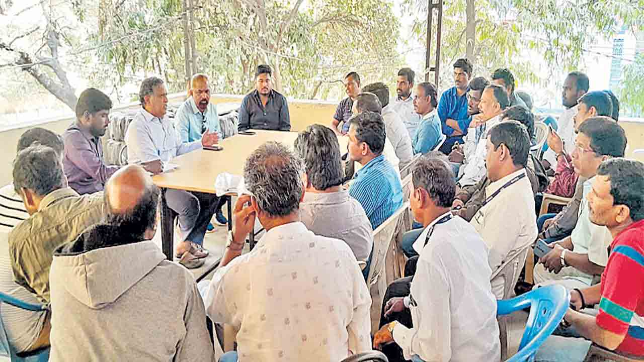 కంటి వెలుగును విజయవంతం చేయాలి