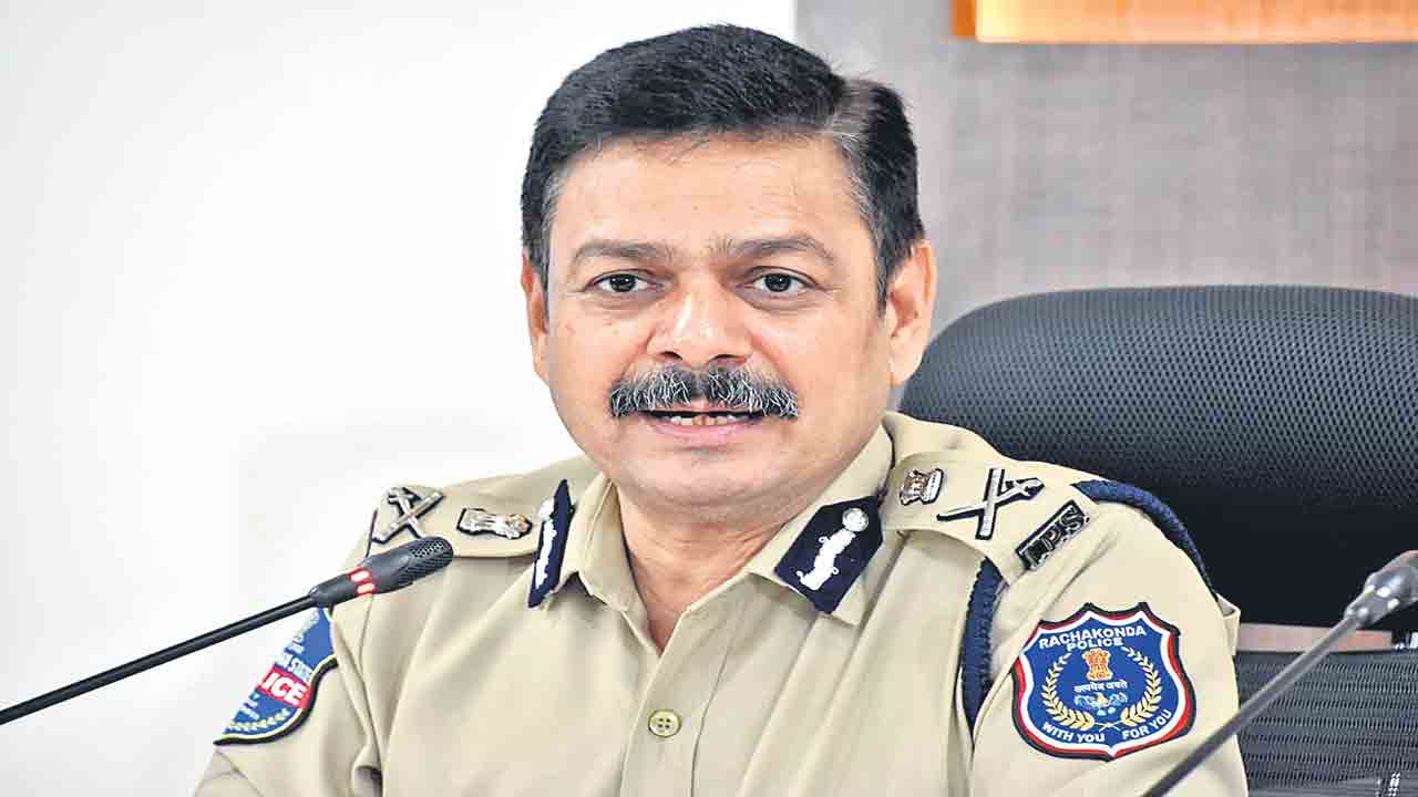 మర్యాదగా మెలగండి…నేరాలు జరగనివ్వొద్దు