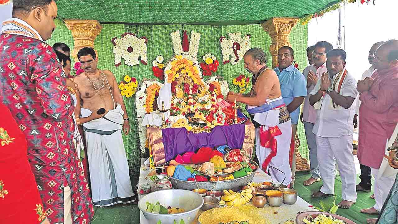 భక్తిశ్రద్ధలతో గోదాదేవి కల్యాణం