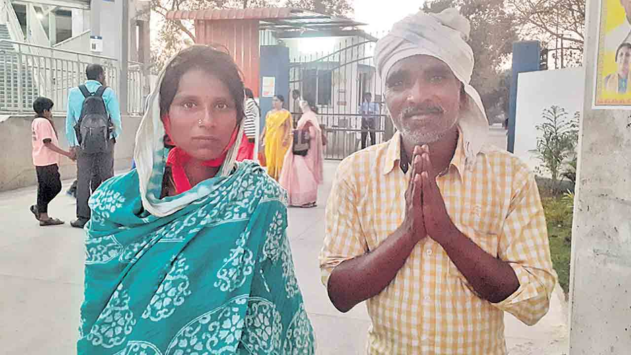 మా బిడ్డల్ని మాకివ్వండి