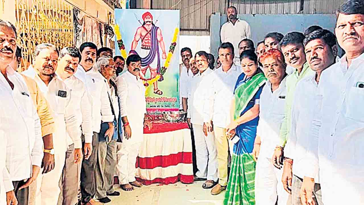 స్వాతంత్య్ర పోరాటంలో వడ్డె ఓబన్న పాత్ర కీలకం