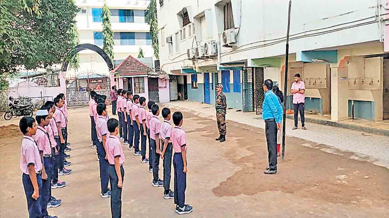 గురుకులంలో చేరుదాం.. రండి