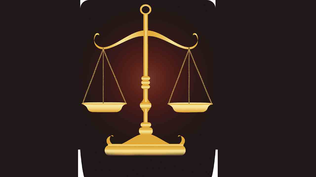 ప్రమాద బీమా 15 లక్షలు చెల్లించండి