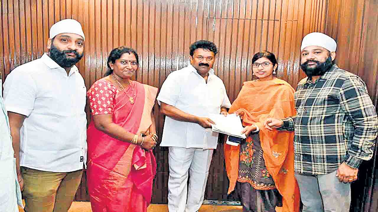 యాంటీబాడీస్‌ ఇంజక్షన్లు అందుబాటులో ఉంచాలి