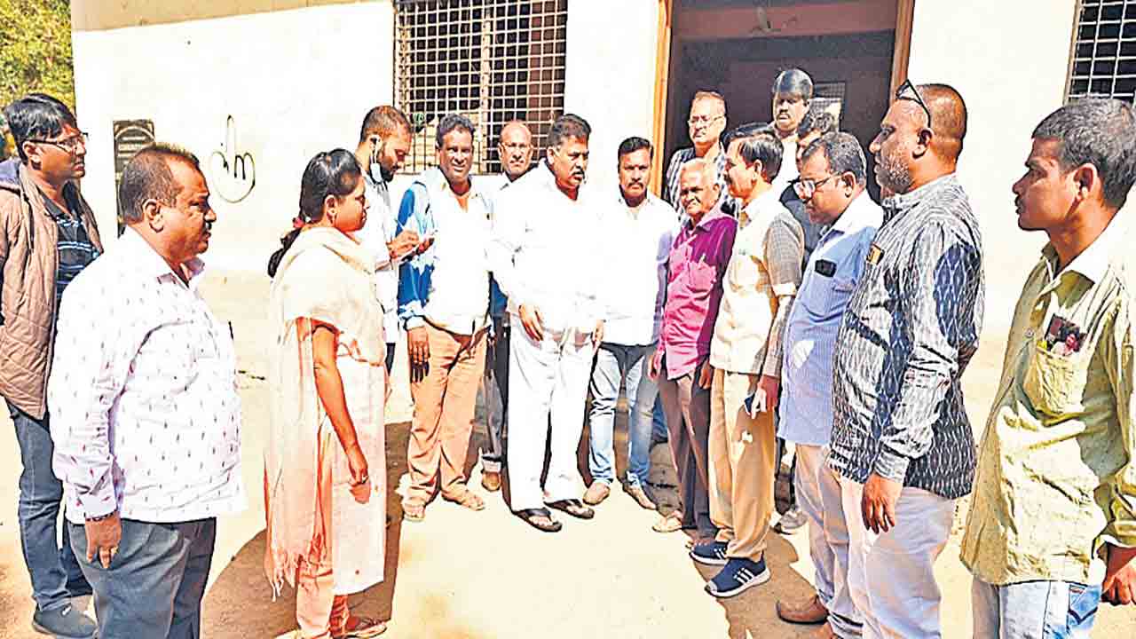 కంటివెలుగు సెంటర్లను ఏర్పాటు చేయండి